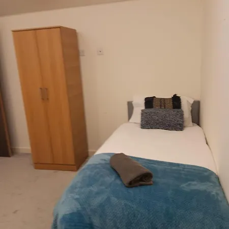 Bliss Contractor Apartments- Sleeps 6 Bradford  Esterno foto