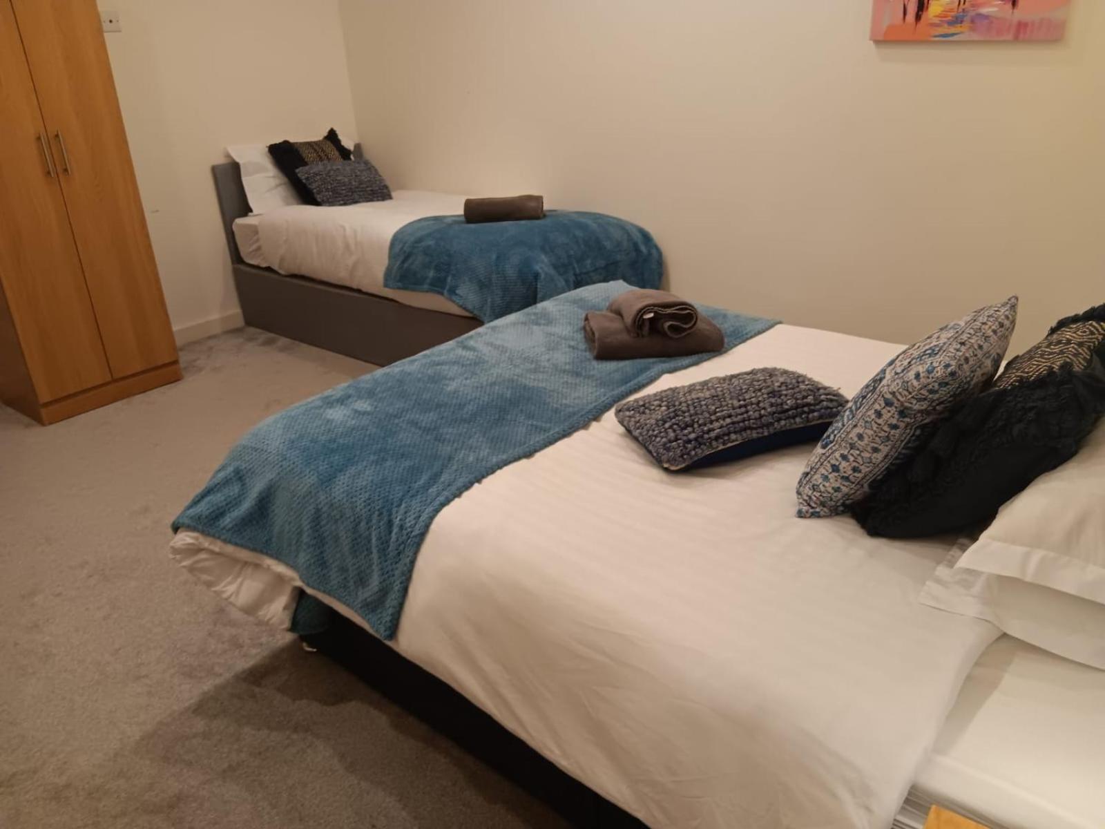 Bliss Contractor Apartments- Sleeps 6 * Bradford (West Yorkshire)